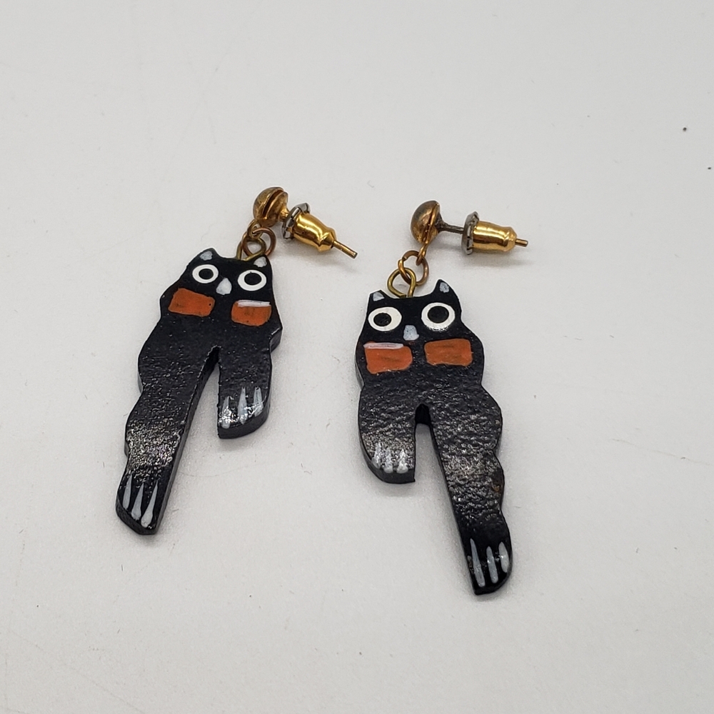 Vintage Halloween Wooden Cat Pierced earrngs